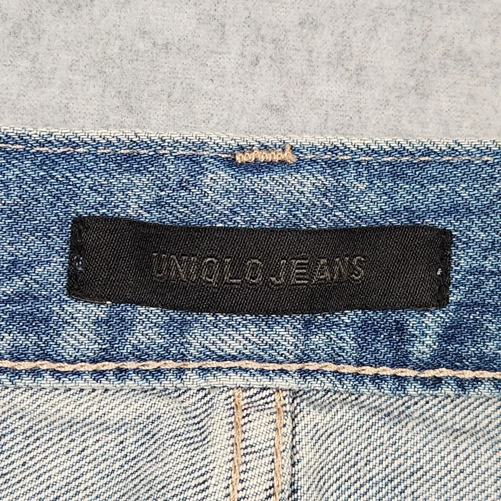 Uniqlo Jeans Mens 33x30 Blue Tapered Regular Fit Denim Light Wash NEW